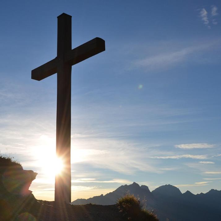 Kreuz mit Sonne