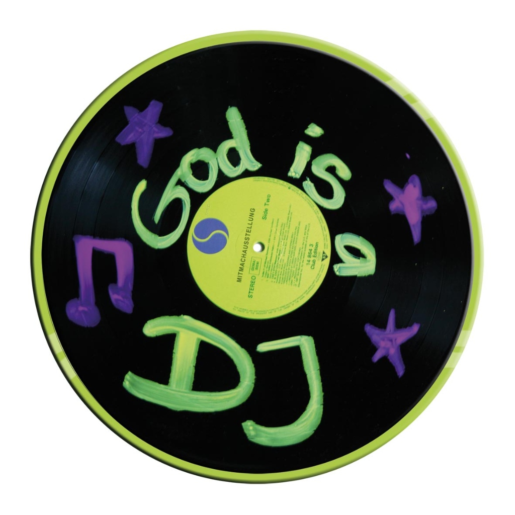 god is a DJ 3.